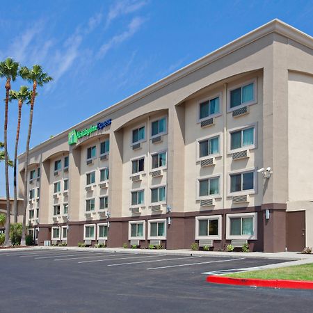 Holiday Inn Express Colton, An Ihg Hotel Exterior foto