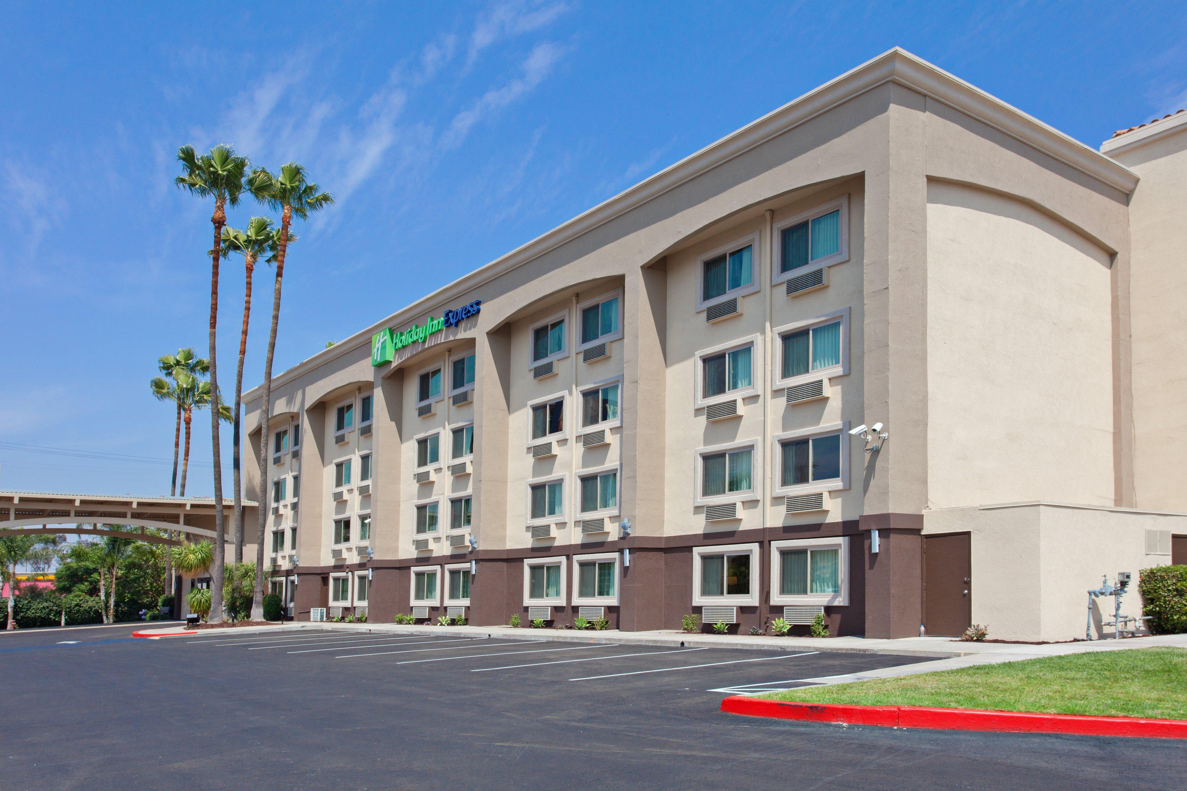 Holiday Inn Express Colton, An Ihg Hotel Exterior foto